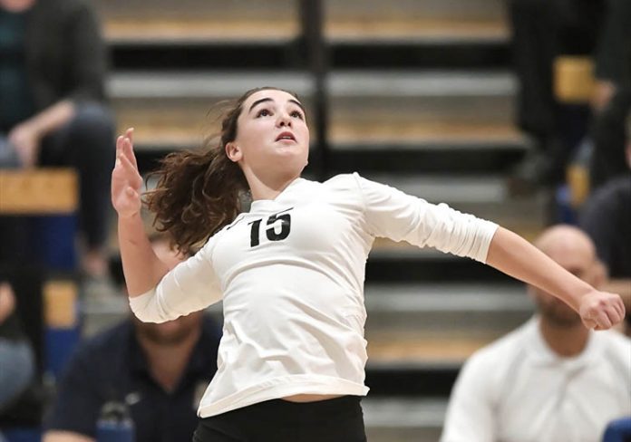 Los Gatos volleyball player