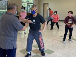 seniors doing tai chi in Los Gatos