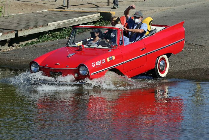 amphibious-classic-car3-3