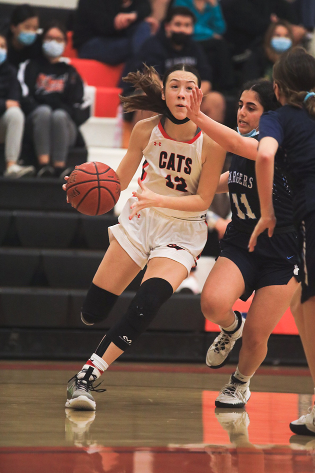 Los Gatos High girls basketball team goes to the 'Belle' early and