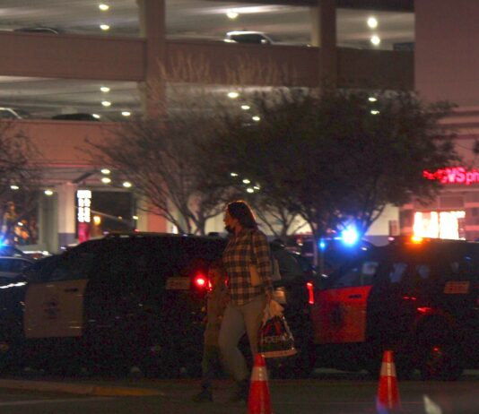 Oakridge Mall Shooting