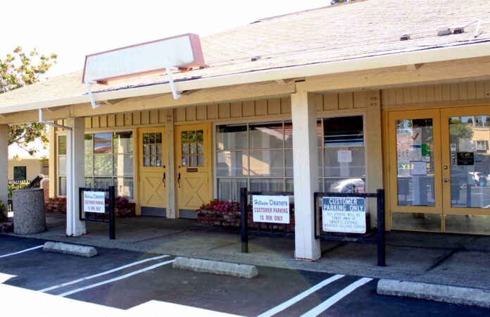 Hillview Cleaners closed