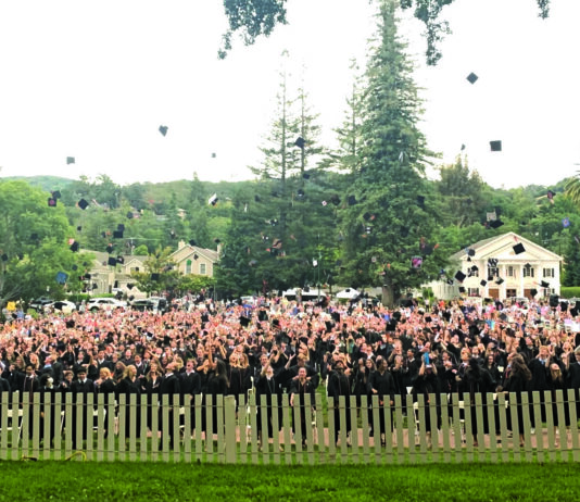 Hats off! (Photos) caps and gowns