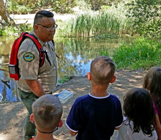 teaching kids outdoors