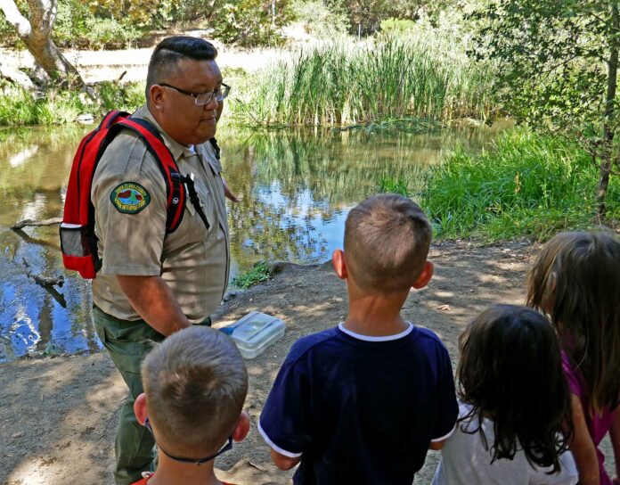 teaching kids outdoors