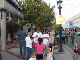 collecting signatures in Los Gatos