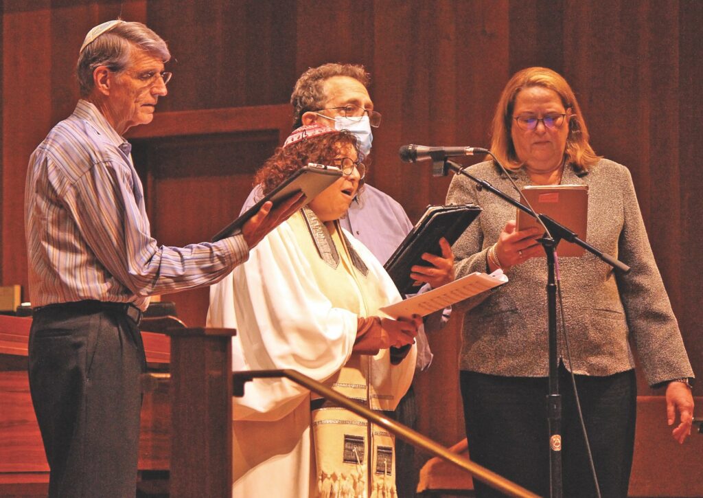 quartet at the thanksgiving service