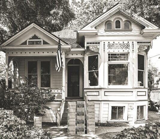 Macabee house