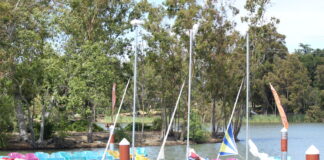 Vasona Lake boats