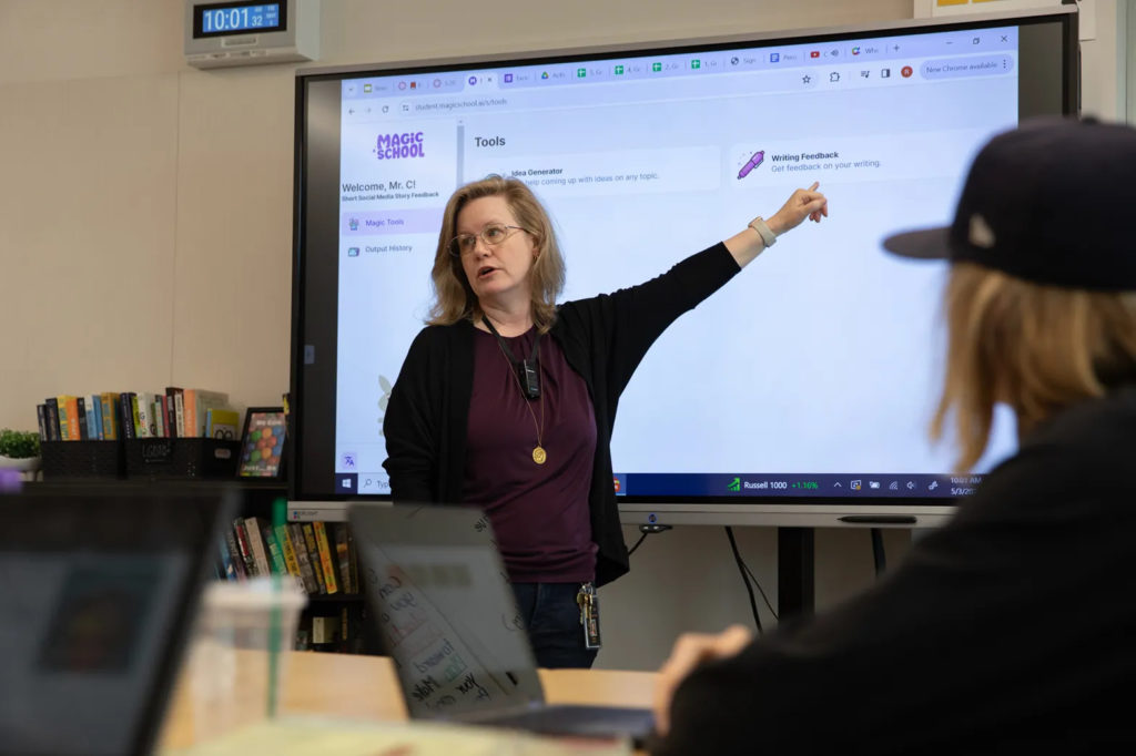 Image for display with article titled California Teachers Are Using AI in the Classroom