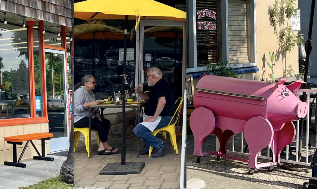 Image for display with article titled Meet the Nostalgic Dining Spots With Plenty of Charm