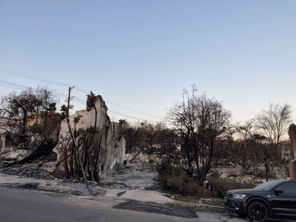 building destroyed by LA fire