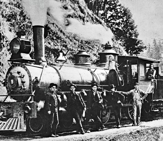 locomotive group photo