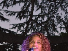 Clairdee sings under the redwoods in Los Gatos
