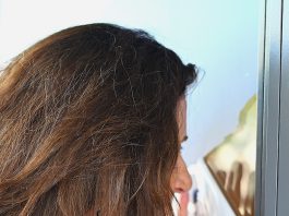 Barnes & Noble looking forward to early-October store opening peeking in the window