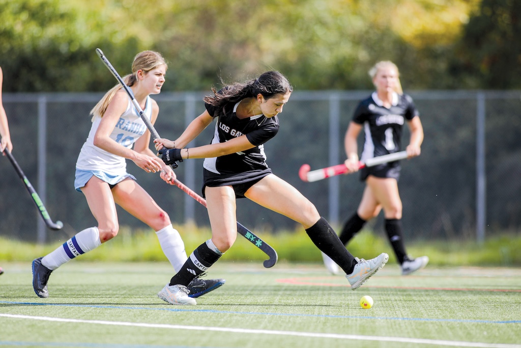 field hockey play