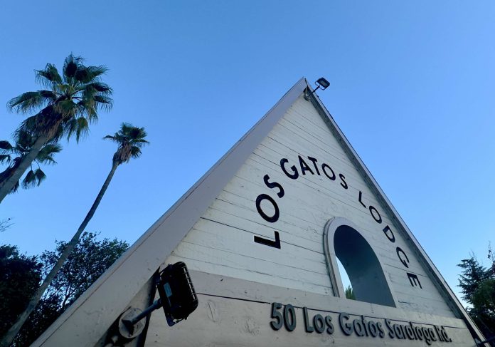 LG Lodge Sold triangle3 entrance sign