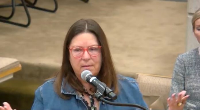 Screenshot Noa Sklar