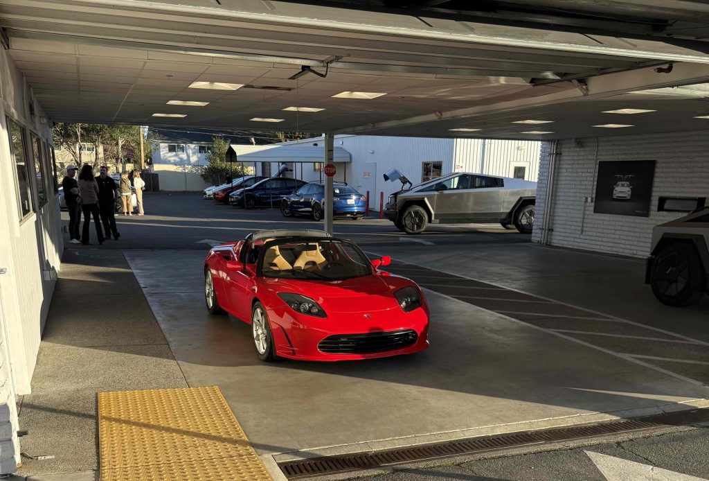 Roadster (red)