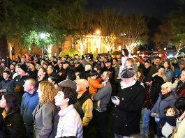 Los Gatos celebrates Hanukkah on Main