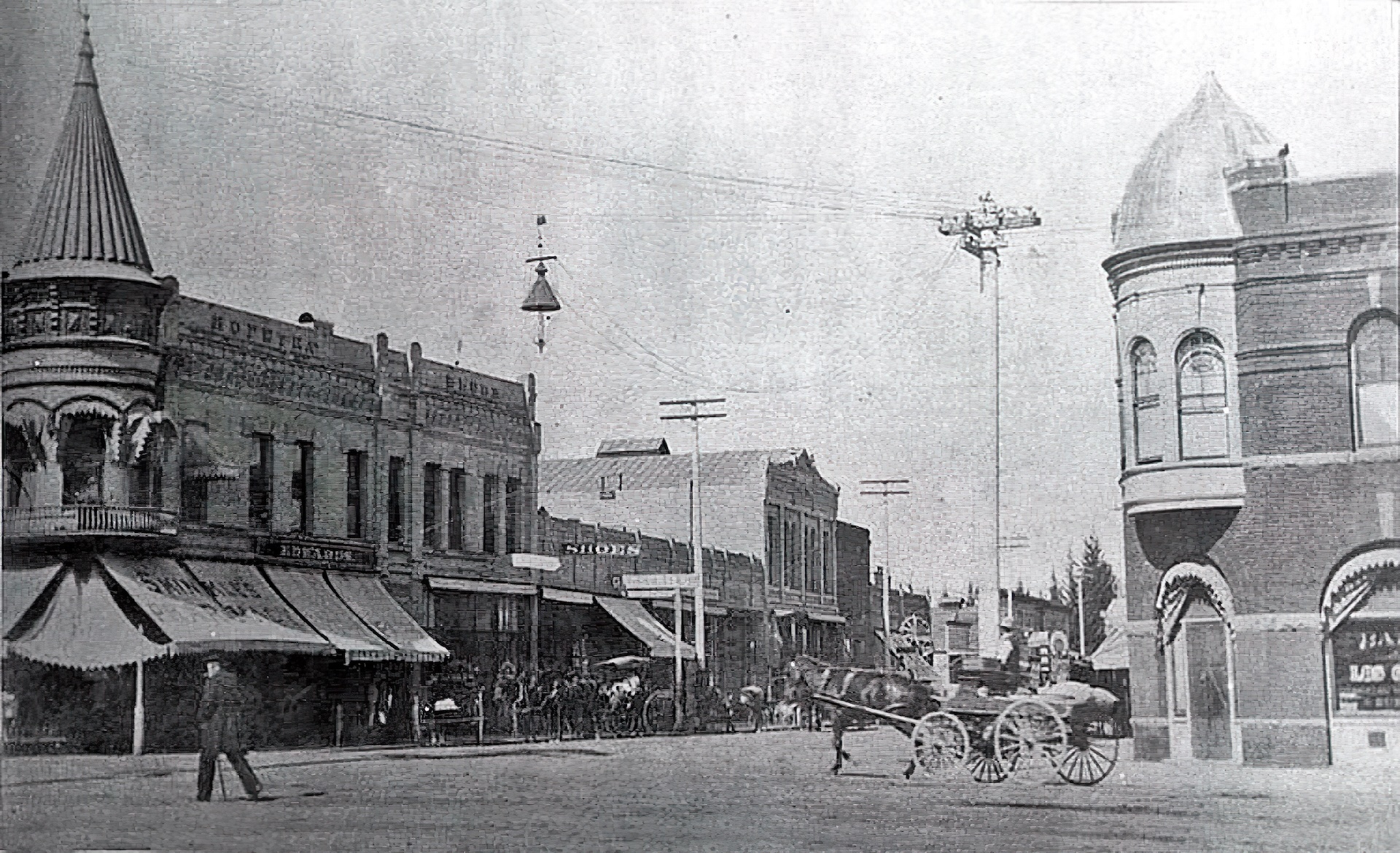 Discover LOST Gatos: The landmark La Cañada building