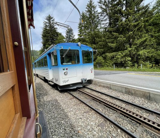 Mt. Rigi Kulm: Enjoying a symphony of mist and mountain train