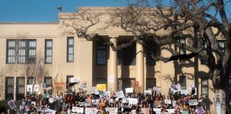 anti-ICE protesters at Los Gatos High on the front steps