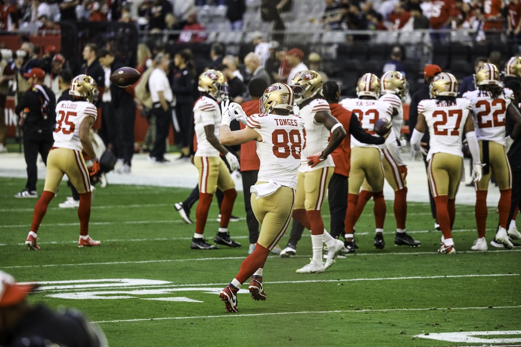 Jake Tonges makes a cach