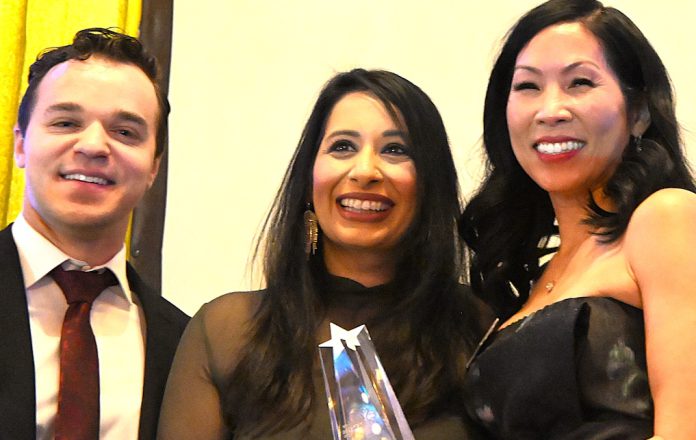 New Mom School honored at awards ceremony