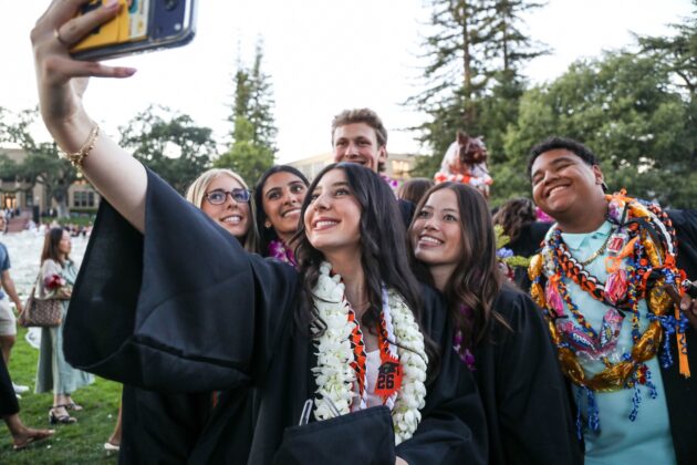 graduation selfie