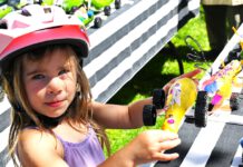 girls with yellow zucchini