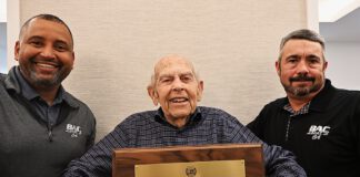 Joe Mannina Sr. gets plaque
