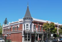 Behind the bustle of Los Gatos La Canada building